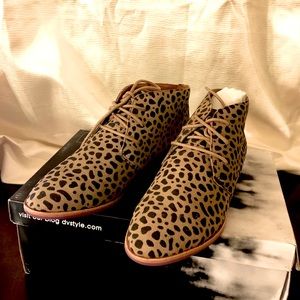 ⭐️NWT💯 Dolce Vita Madge Leopard Lace-Up Ankle Boot